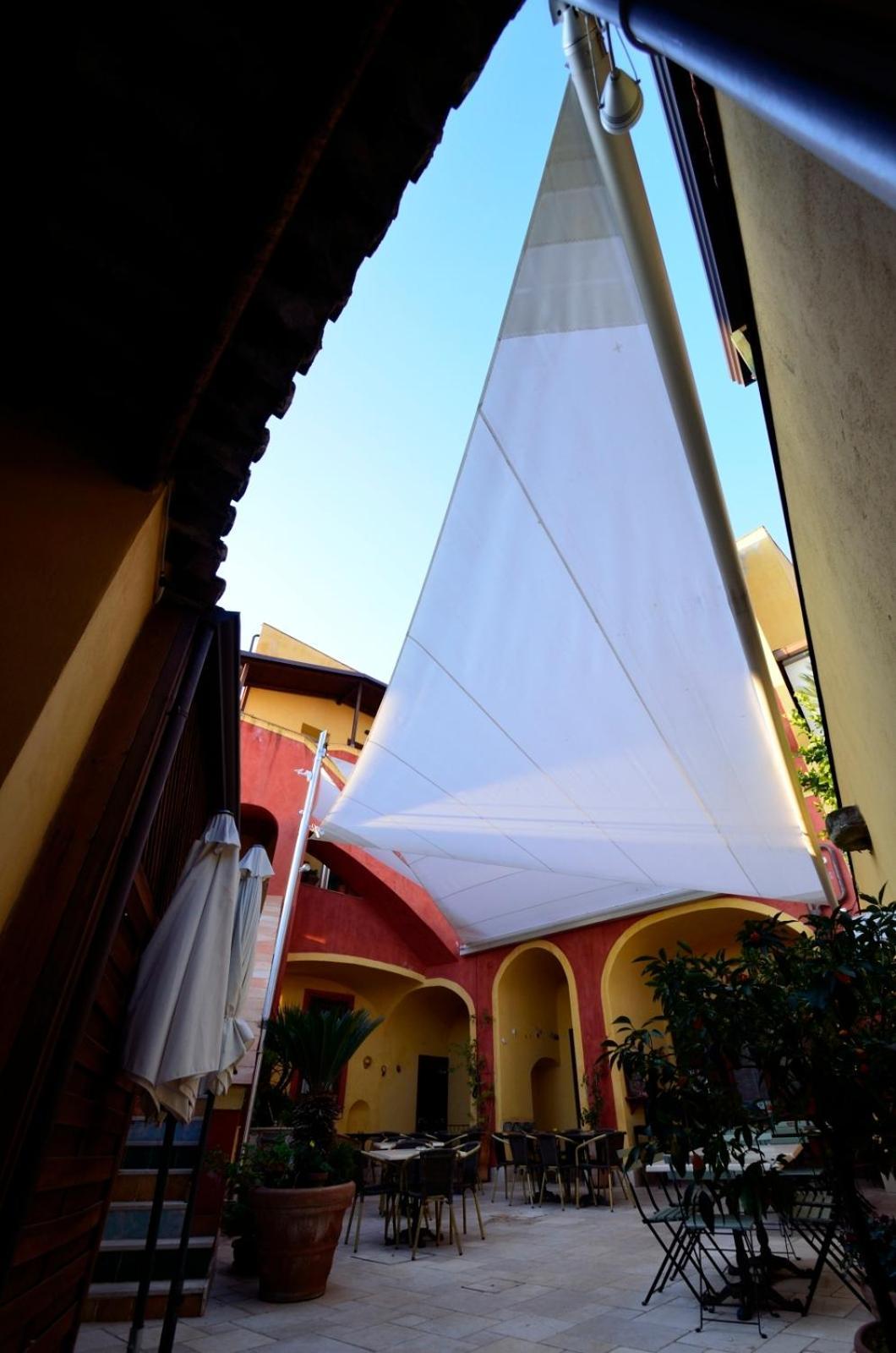 Bed & Breakfast Manouche Osteria *