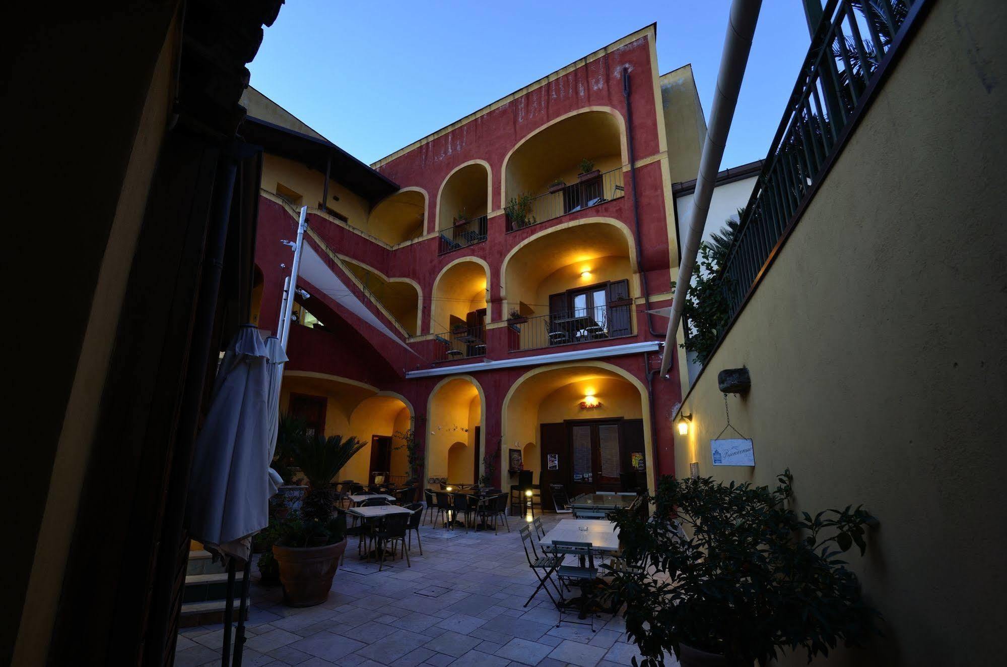 Bed & Breakfast Manouche Osteria Caserta